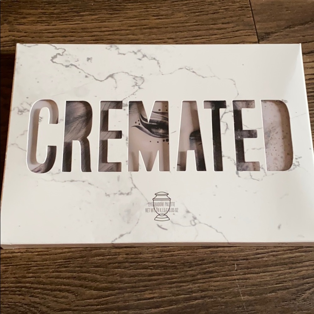 Jeffree Star Cremated palette